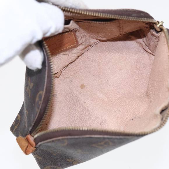 LOUIS VUITTON Monogram Pochette Cosmetic PM Cosmetic Pouch M47515 LV Auth 81600 - Picture 10 of 16